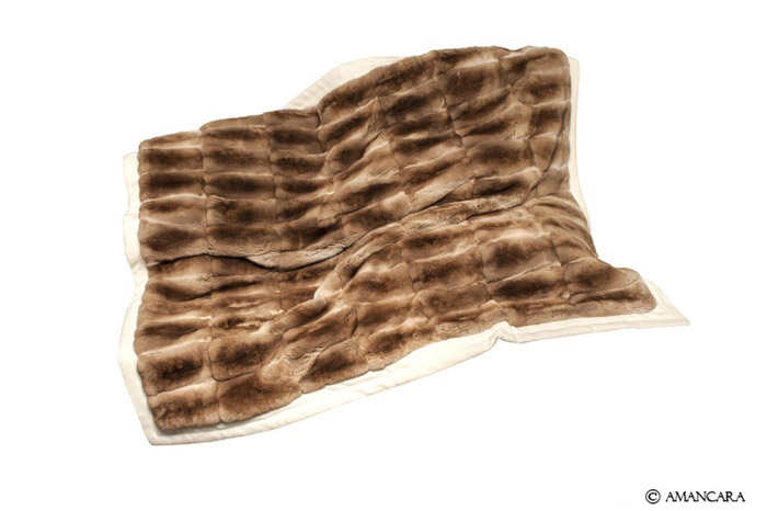 BEIGE CHINCHILLA THROW