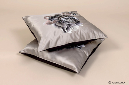 PERLA NERA DECORATIVE PILLOWCASE