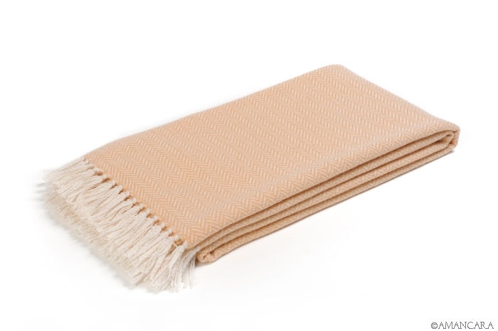 ST. MORITZ CASHMERE THROW SALMON